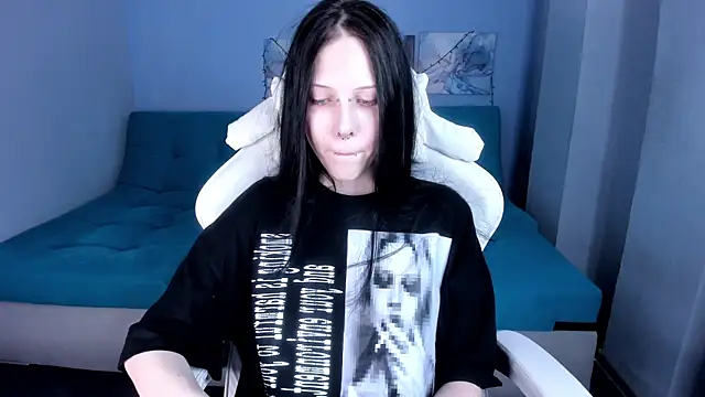 SugarBunny18 online show from July 15, 7:57 am