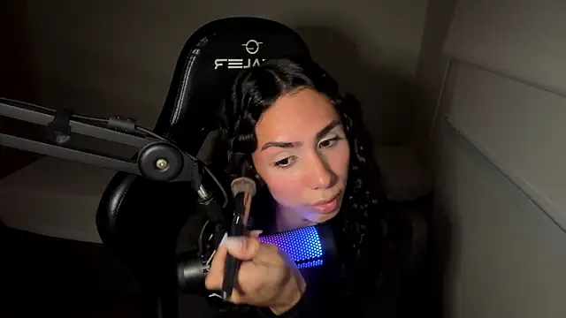 TakakoAthan online show from April 8, 11:51 pm