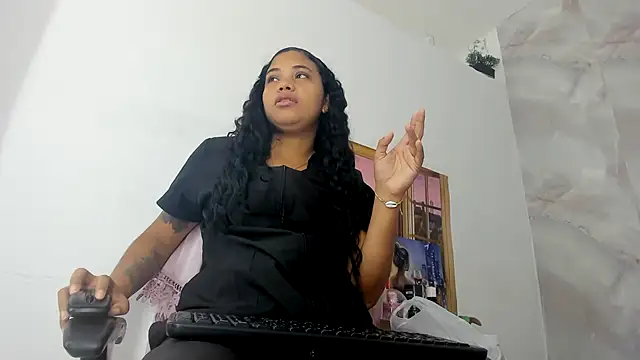 EllyBloom online show from July 14, 1:38 pm
