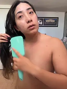 vampiralatina online show from April 14, 7:58 pm