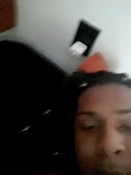 Maggiedot4 online show from April 6, 4:41 pm