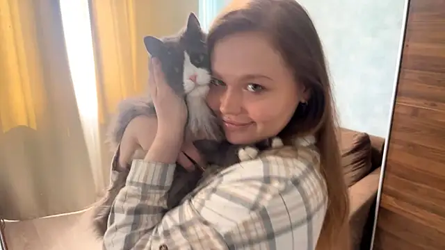 elingibbson online show from April 7, 9:33 am