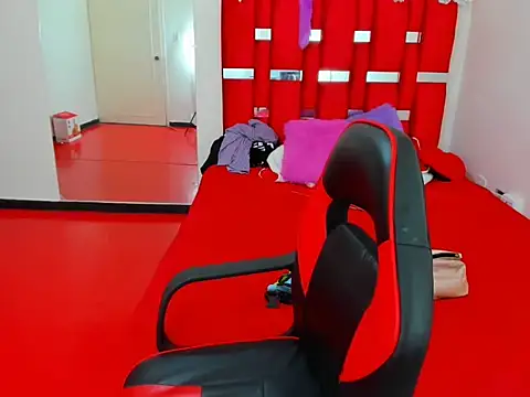 scarlett red 1 online show from May 28, 6:06 pm