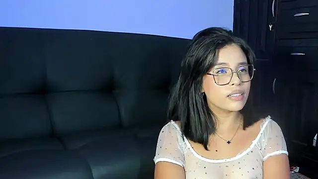 amarawalker1 online show from April 17, 3:41 am