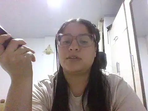 Divine Heat online show from April 7, 9:28 pm