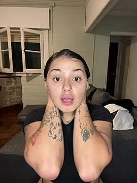 vickdaqui online show from April 14, 11:27 pm