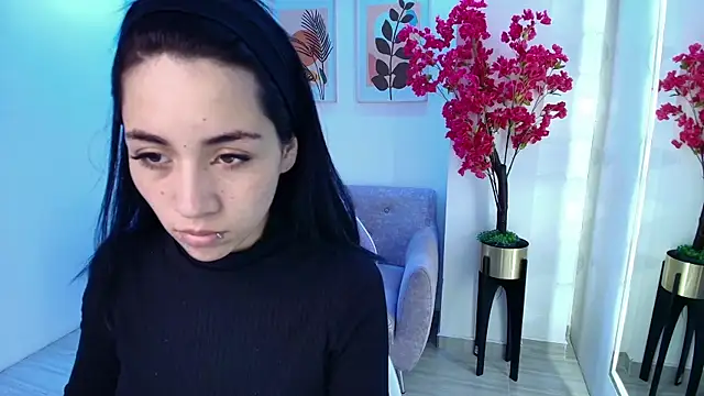Rainy doll online show from June 9, 11:31 am
