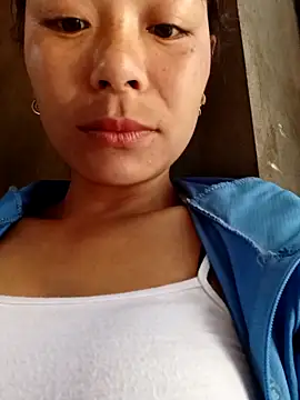 mia0033 online show from April 12, 9:01 am