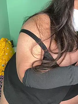 Desifiregirl online show from May 31, 11:39 pm