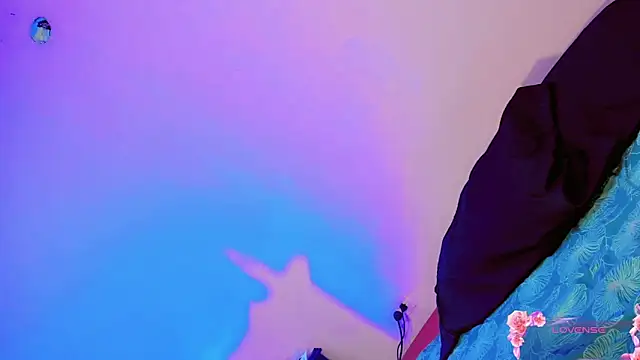 Tania Baker online show from April 10, 1:39 pm