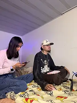 hotlatinocouple   online show from April 26, 7:28 am