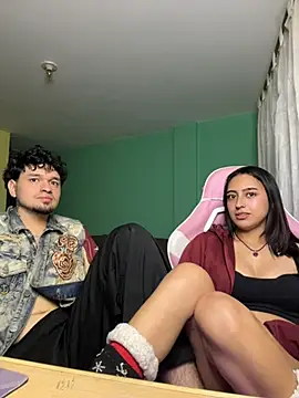 hotlatinocouple   online show from May 15, 11:18 pm