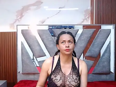 sweethoneycl202 online show from April 17, 4:47 am