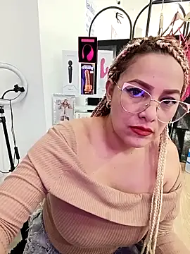 LUISA  07 online show from April 24, 1:36 pm