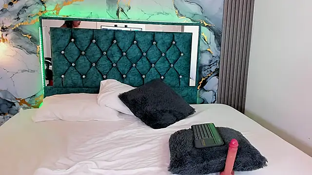 alisha desire online show from April 15, 7:58 pm