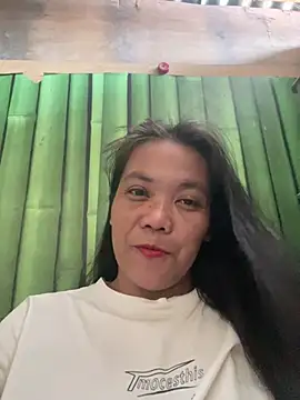 holdmetight21 online show from April 16, 4:24 am