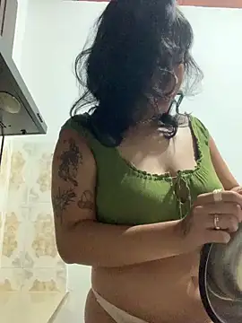 NefertitiXO online show from April 10, 11:16 am