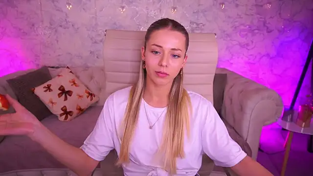 DoveLovee online show from May 11, 1:24 pm
