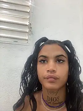 La reynazendeya  online show from May 14, 3:07 pm