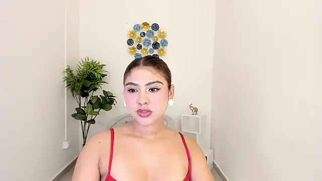 Mallory Lee online show from May 12, 12:56 pm