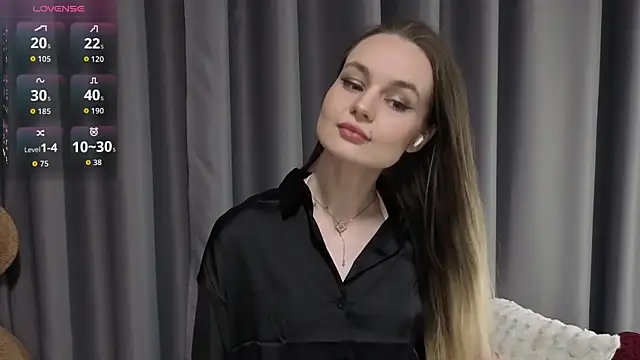 Lovelisse online show from April 16, 10:45 pm