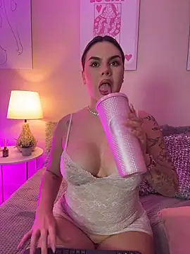 TinaMercier online show from May 7, 12:59 am