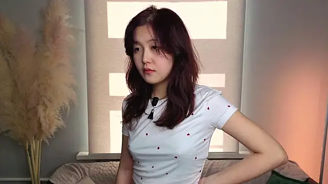 Miko MeiLing online show from April 13, 8:59 am