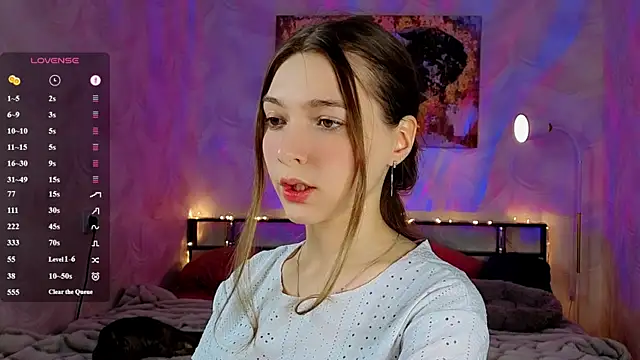 AuraLune   online show from June 19, 6:55 pm