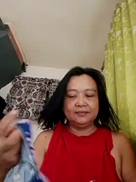 jeanyummytits online show from June 23, 6:55 am