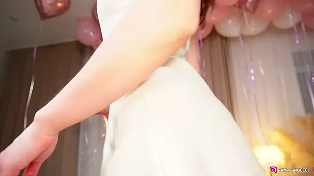 Anya Angeel online show from April 17, 8:44 pm