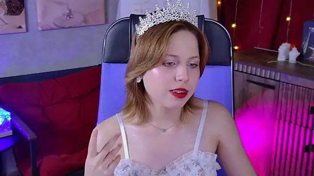 VivienneHebert online show from June 14, 12:49 pm