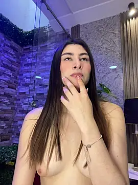 evelyn hills online show from May 22, 4:05 pm