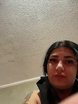 SaraMrs online show from April 14, 7:58 pm