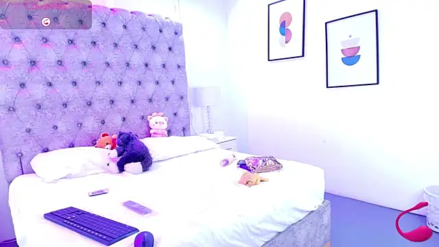 Zoe M00n online show from May 30, 8:05 pm