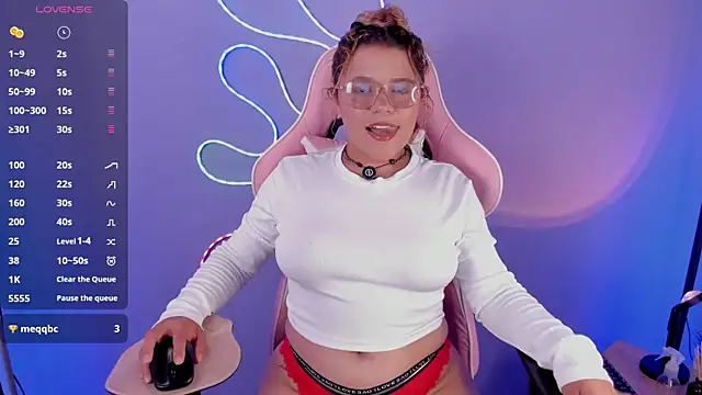 RenataJones11 online show from May 6, 8:24 pm