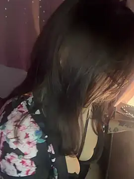QueenOfBeherits online show from May 8, 12:03 am