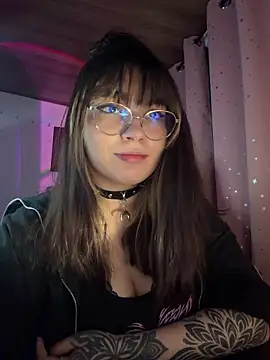 QueenOfBeherits online show from May 6, 11:42 pm