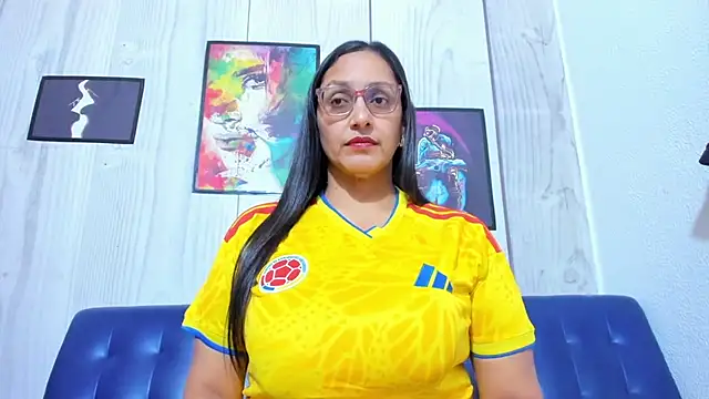 Miss Bobbiess online show from June 27, 7:42 pm