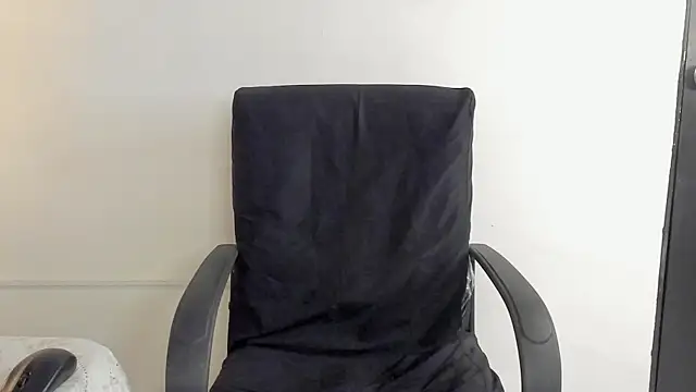 lolabunnysc online show from May 5, 12:41 pm
