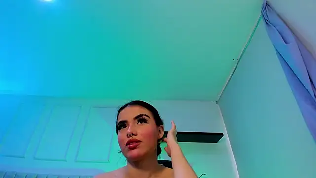 isabella hv online show from June 30, 8:30 pm