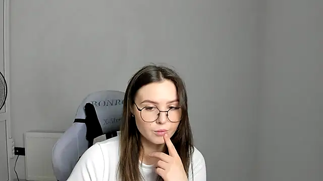 Regina cute  online show from May 23, 6:34 am