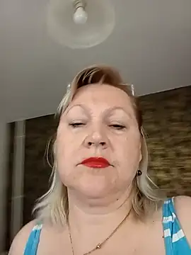 I amVeronicle online show from May 27, 1:49 am