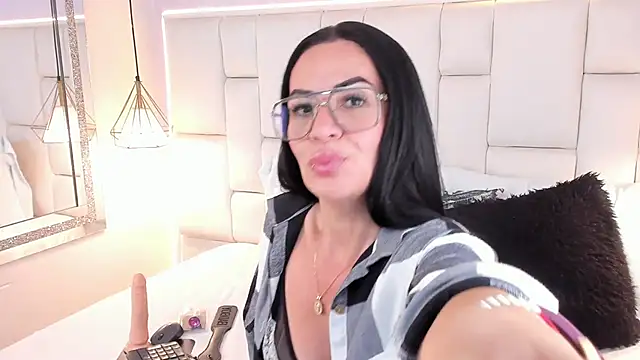 DannaPerea online show from June 2, 12:11 am