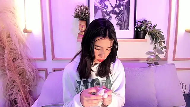 Nanami  online show from May 12, 1:07 pm