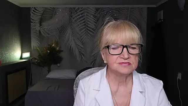 Dr Mireille online show from April 29, 7:44 am