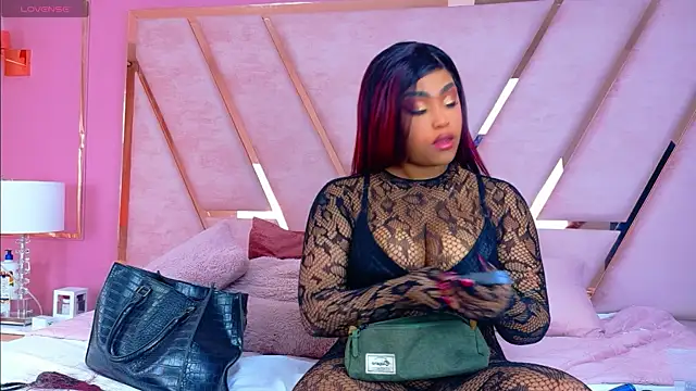 TiannahGlow online show from May 26, 12:37 pm