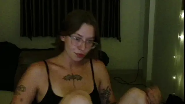 JuicyErika online show from July 7, 6:43 pm