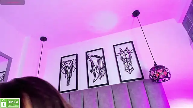 Vanne Queen  online show from April 21, 1:07 pm