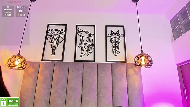 Vanne Queen  online show from May 4, 11:25 am