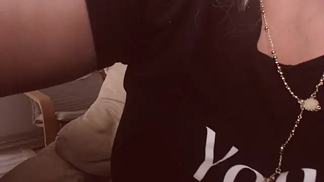 Divineblond online show from September 17, 2:37 pm